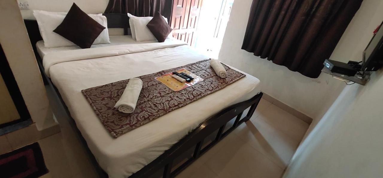 Rj14 Accommodations At Baga Beach 外观 照片