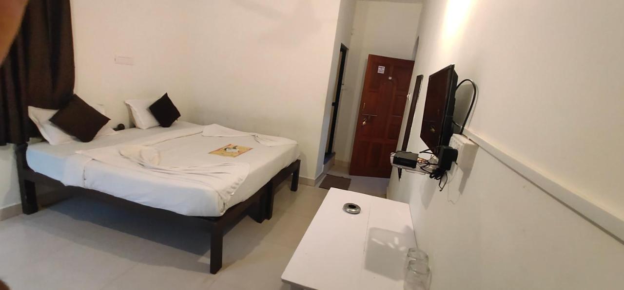 Rj14 Accommodations At Baga Beach 外观 照片