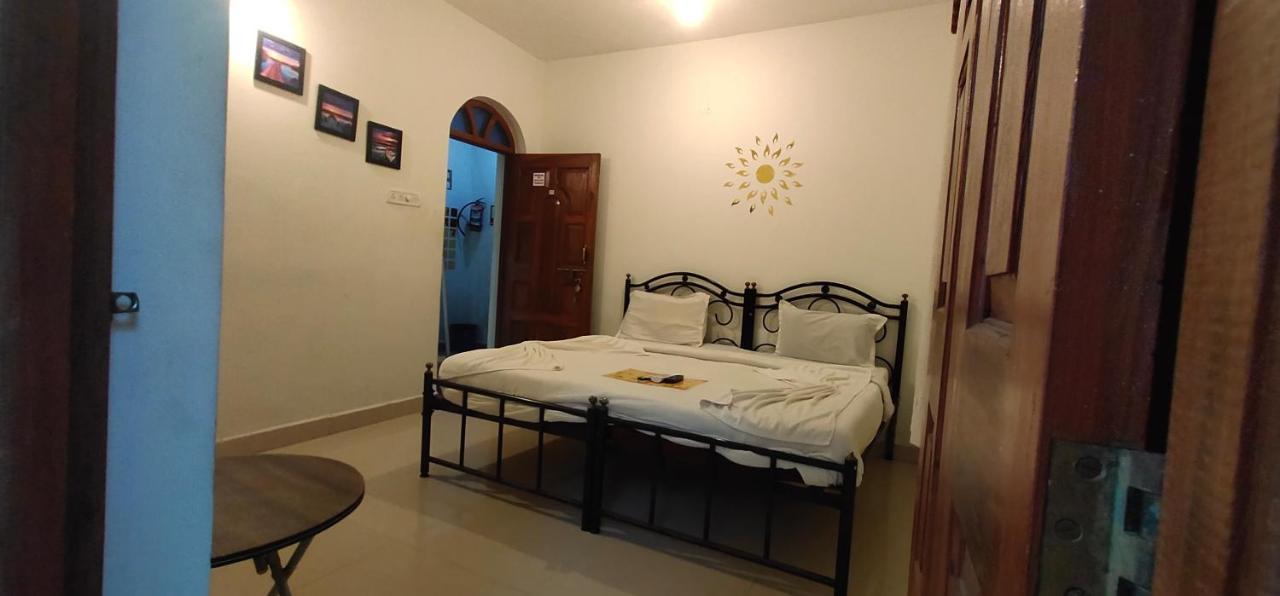 Rj14 Accommodations At Baga Beach 外观 照片